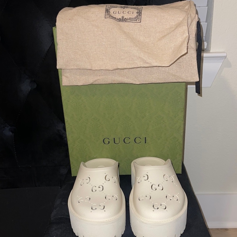 Gucci clogs